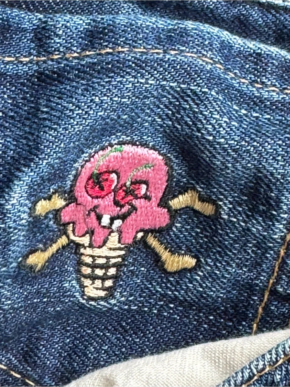 RARE Billabong Boys Club Ice Cream embroidered distressed Jeans skull medium